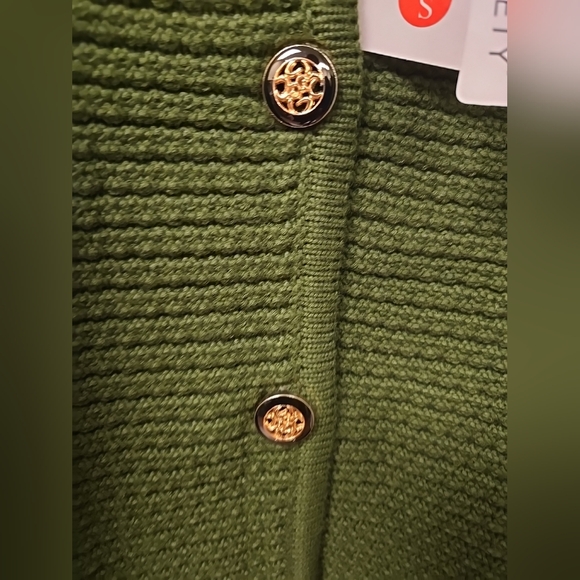 Size Small Green Long Sleeve Ribbed Knit Button Down Cardigan With Pockets - Picture 2 of 10